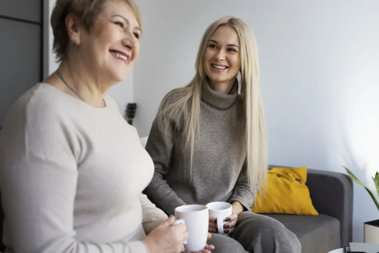 Poczucie winy po rozmowie z mamą: Dlaczego czujesz się jak „niegrzeczne dziecko”, będąc dorosłym?